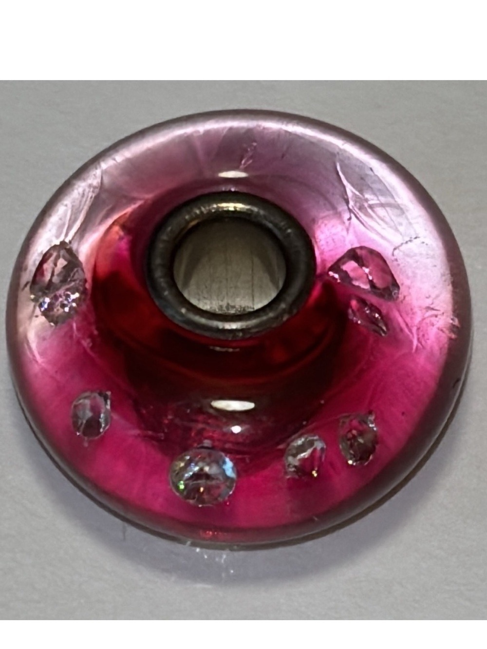 Trollbeads Universal Diamond Bead in pink glass with cubic zirconias embedded